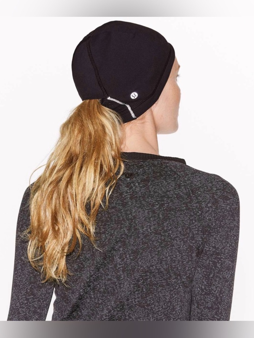 Lululemon Run It Out Toque in Black